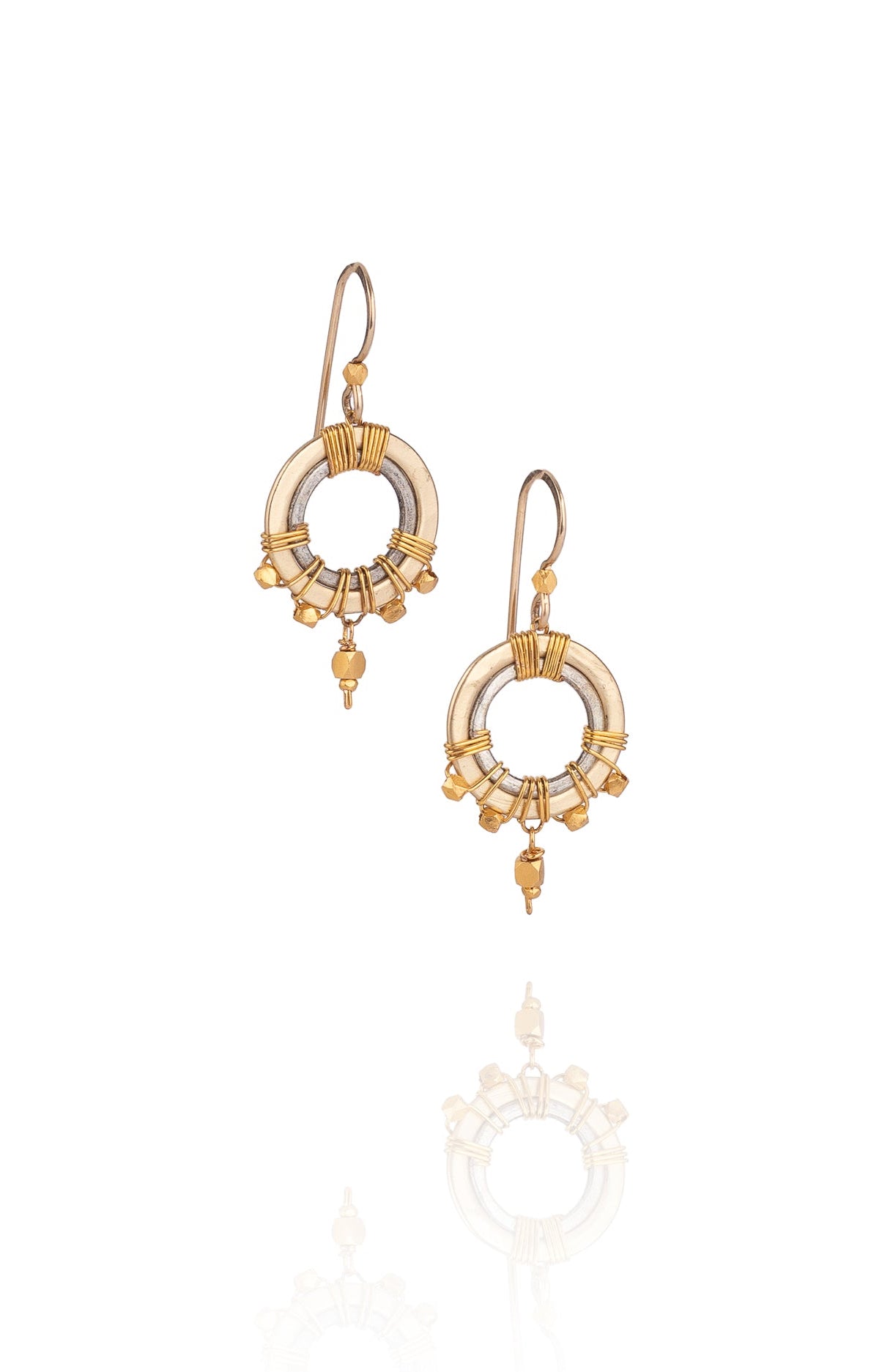 Expansive earrings
